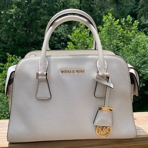 Michael Kors Like new white Harper satchel